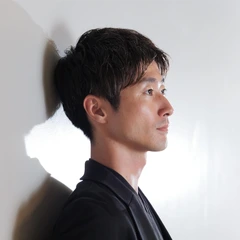 室井 啓介