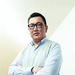 アリウナ バトエルデン