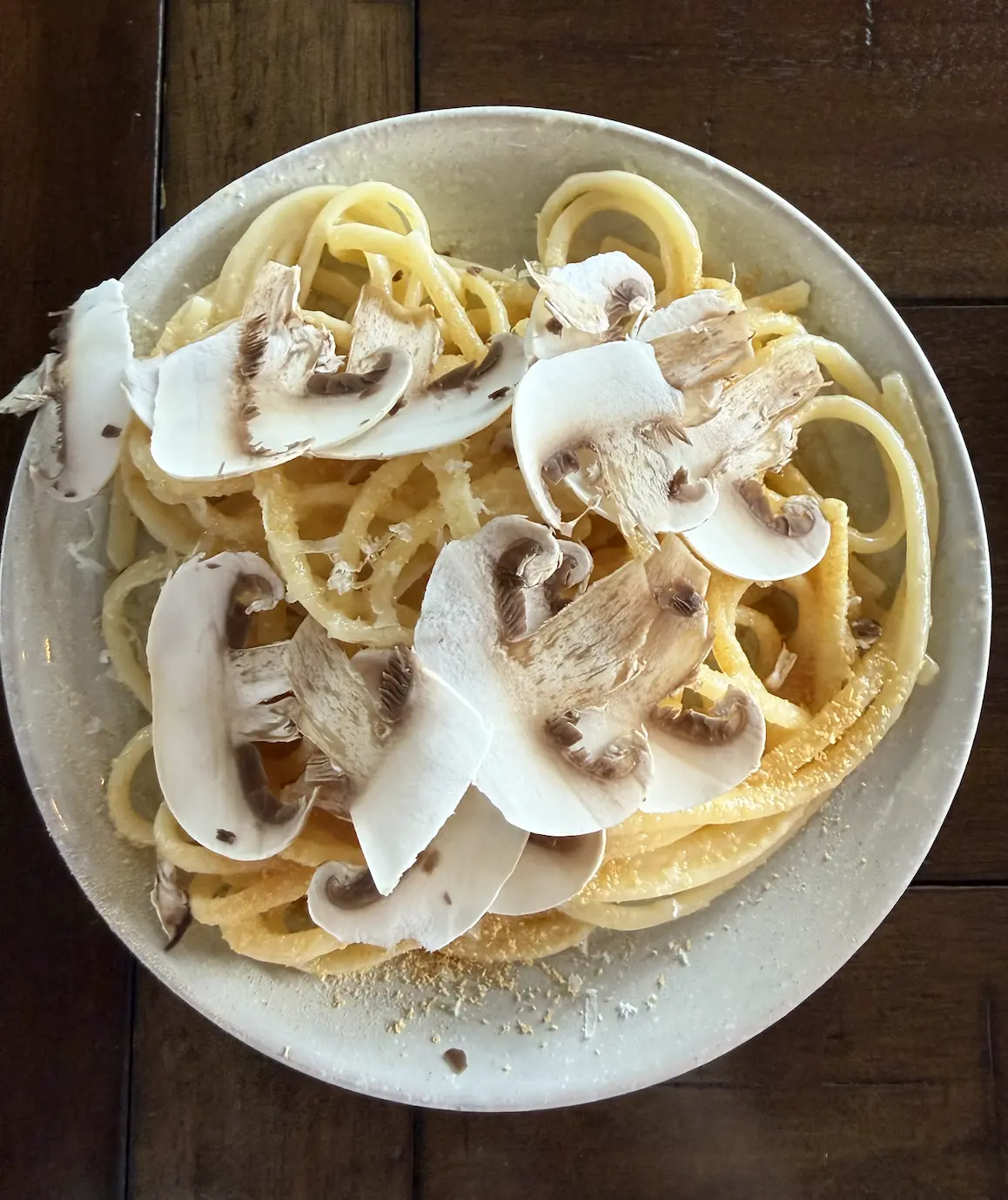 島人マッシュルームとうま藻クリームのパスタ