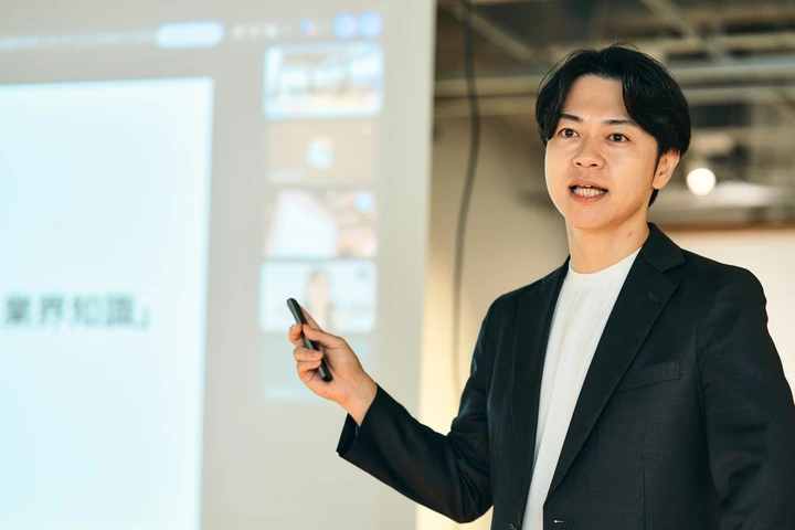 スタークス株式会社