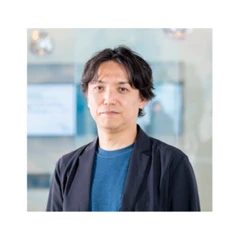 中西 英介