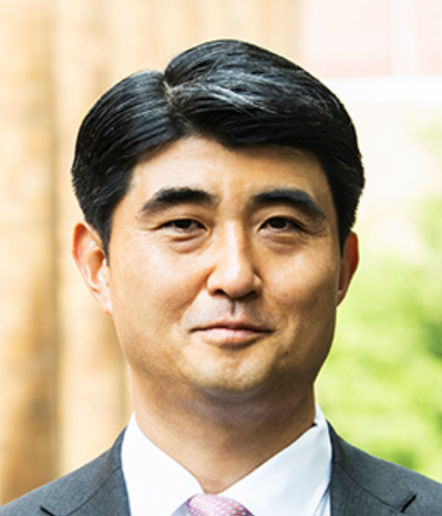 郷治友孝氏