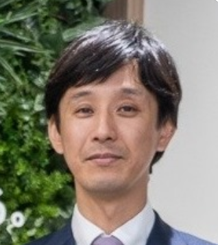 高畠靖雄氏