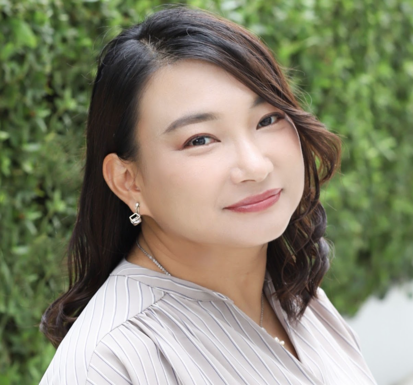 西原 麻友子氏